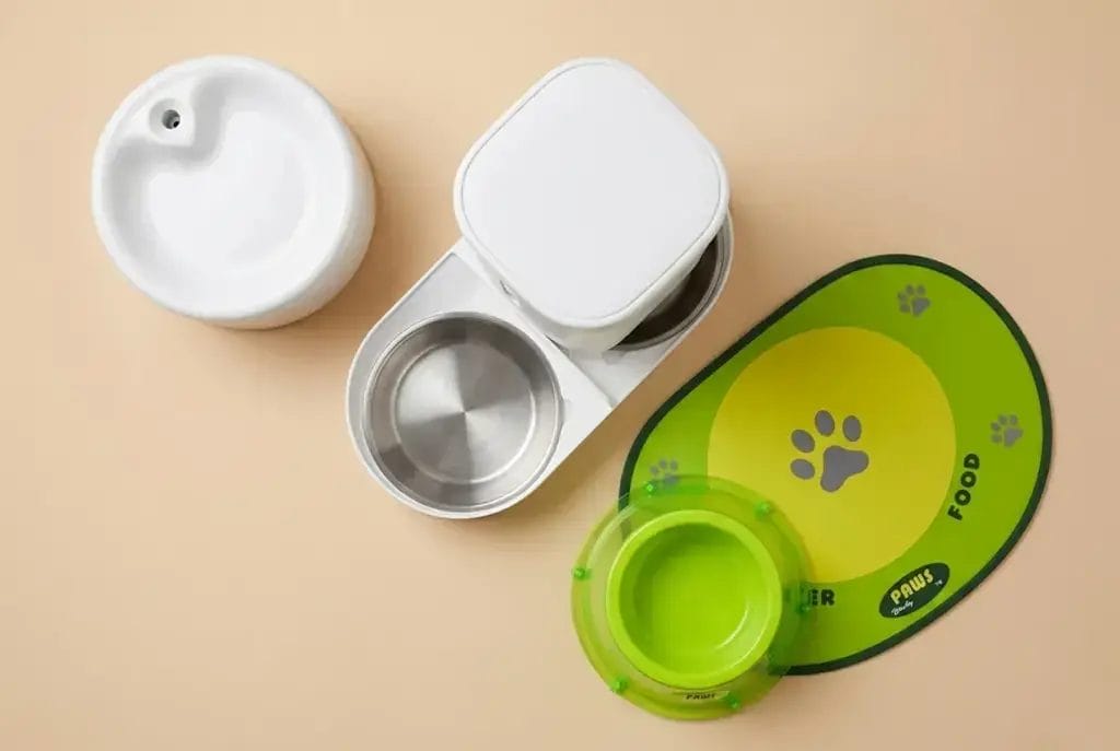 Pet feeding set with bowls and stand, OEM/ODM
