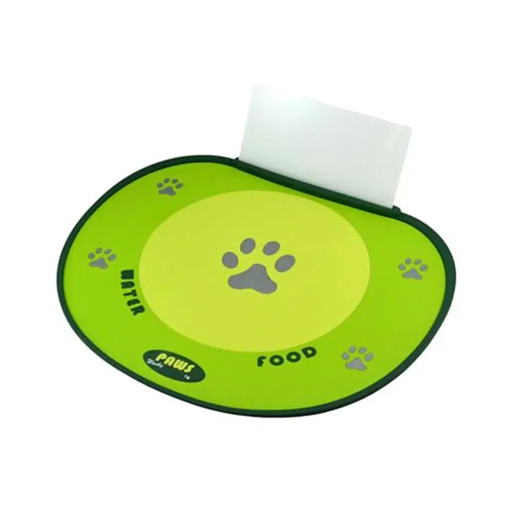 Clean and hygienic pet feeding area